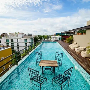 https://be-playa.allrivieramayahotels.com