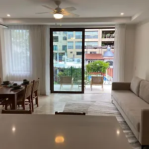 https://francisca-luxury-suites-adults-only.hotelspuertovallarta.org